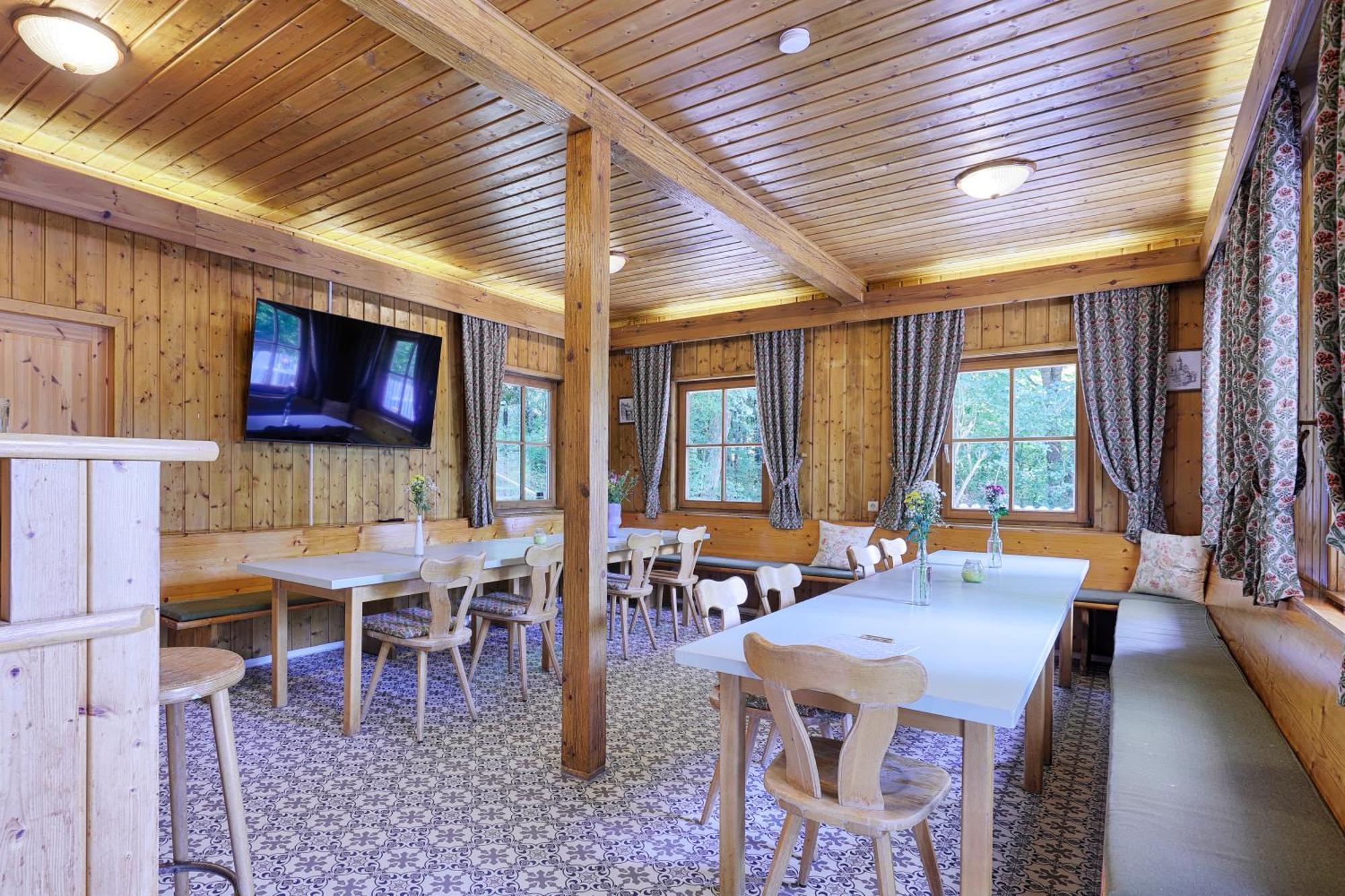 Homie Luginsland Fuer Grosse Gruppen - 24 Personen Ferienhaus *